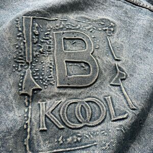 Vintage Made in the 🇺🇸 Men’s B Kool embossed cigarette  80’s Large Denim Jacket